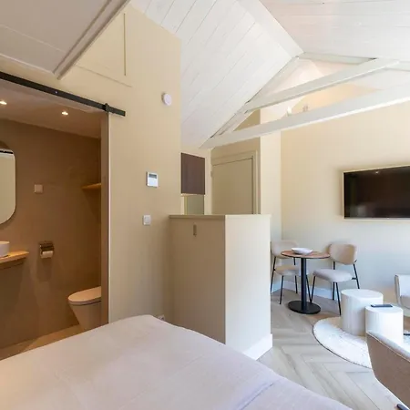 Beautiful On The Village Square *