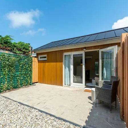 Vakantiehuis Beautiful On The Village Square Callantsoog